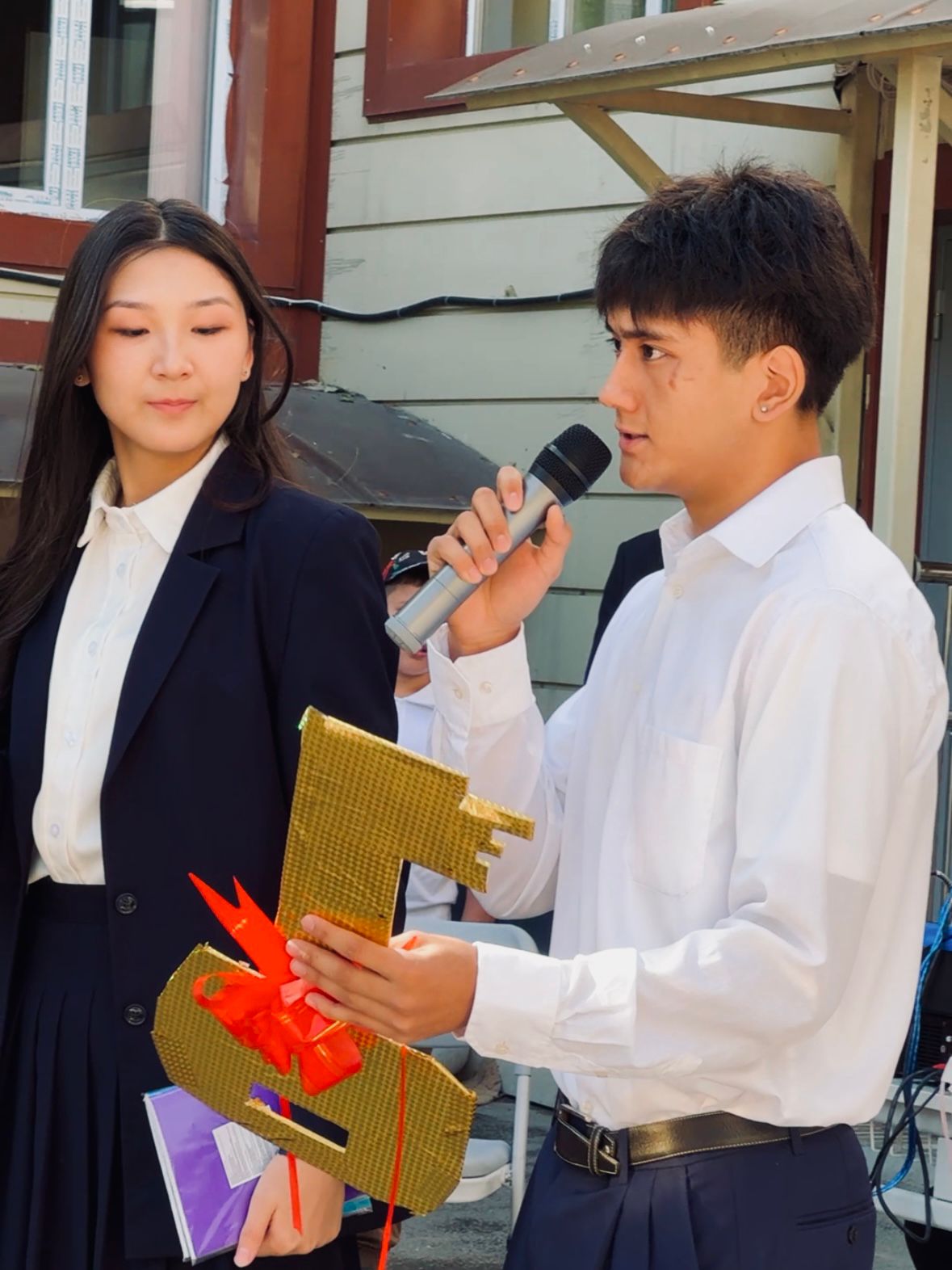 1-қыркүйек - Білім күні!